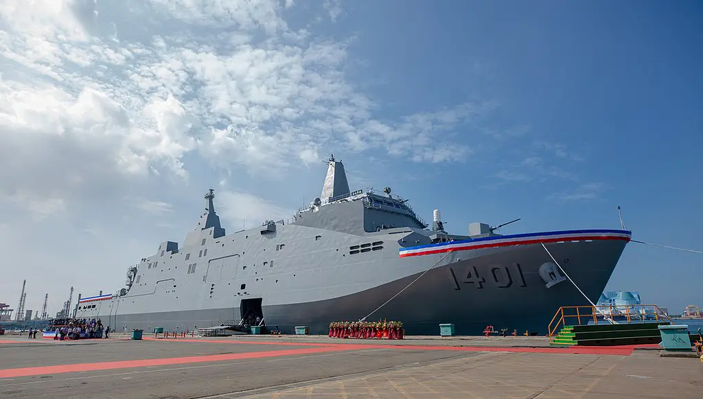 Taiwan's Locally Built Amphibious Assault Ship "Yu Shan" Officially Delivered
