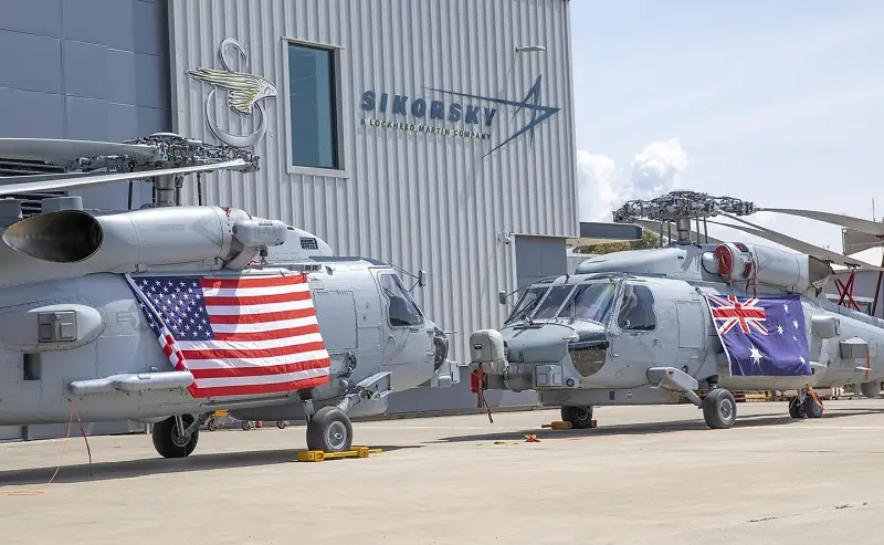 US Navy UH-60R Seahawk Helicopter Undergoes Major Maintenance in Australia for First Time