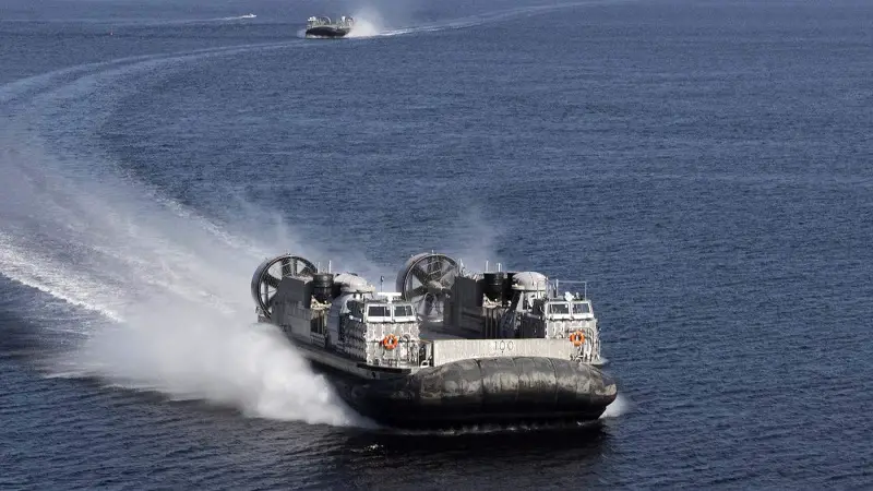 Ship-to-Shore Connector (SSC) Landing Craft Air Cushion (LCAC) 100 class