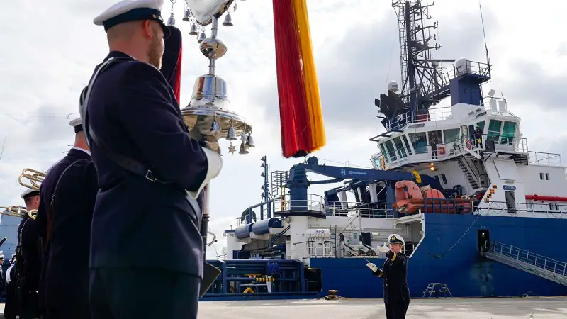 German Navy Adopts Unconventional Approach to Reinforce Fleet with Ocean-Going Tug "Rügen"