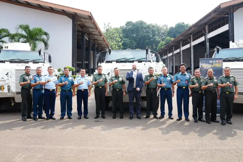 Indonesian Army Receives Donated 15 Bushmaster Protected Mobility Vehicles from Australia