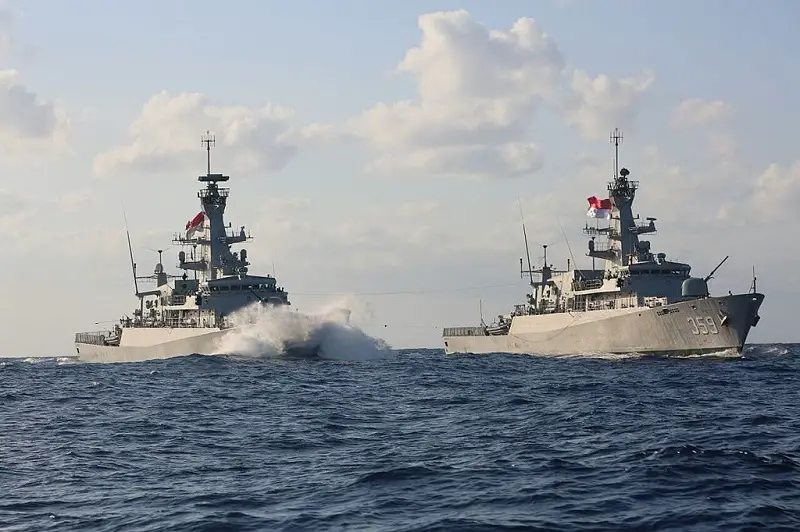 Indian Navy KRI Bung Tomo (357) and KRI Usman Harun (359) steams along the Mediterranean sea. (Photo by TNI AL)
