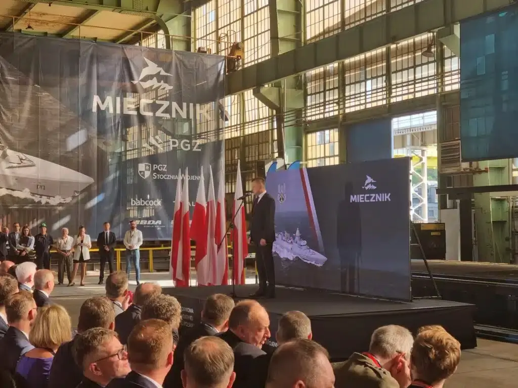 A first steel cutting ceremony took place today at the PGZ Naval Shipyard in Gdynia, Poland, marking the start of construction of the first new frigate for the Polish Navy (Marynarka Wojenna) as part of the Miecznik program.