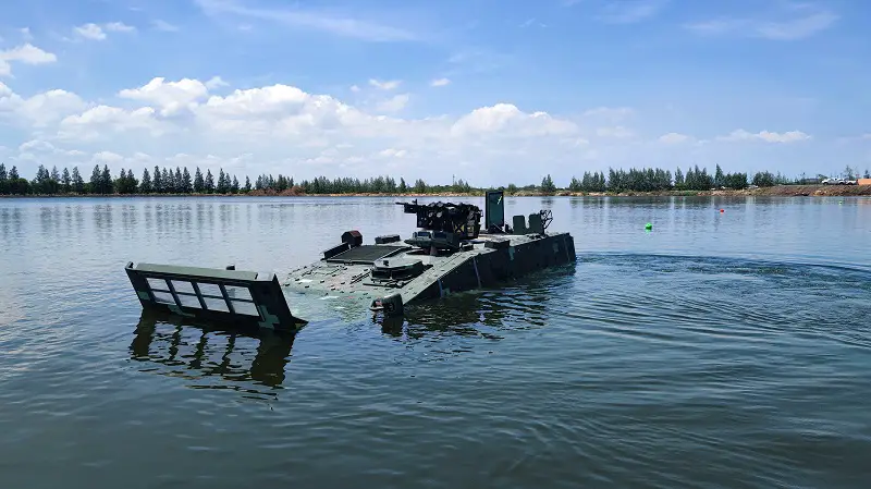 Royal Thai Army Tests DTI 8×8 Wheeled Amphibious Armoured Vehicle in the Water