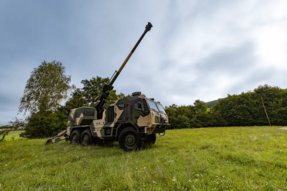 KONŠTRUKTA Defence is unveiling the prototype of SpGH BIA 155 mm self-propelled howitzer with fully functional weapon system, which has already completed its first firings.