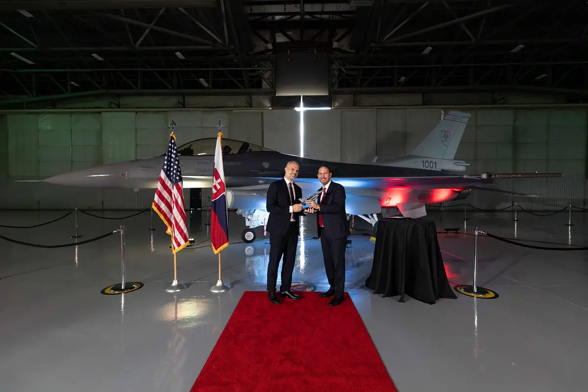 Lockheed Martin And Slovak Republic Minister Of Defence Unveil Country’s First F-16 Block 70 Aircraft