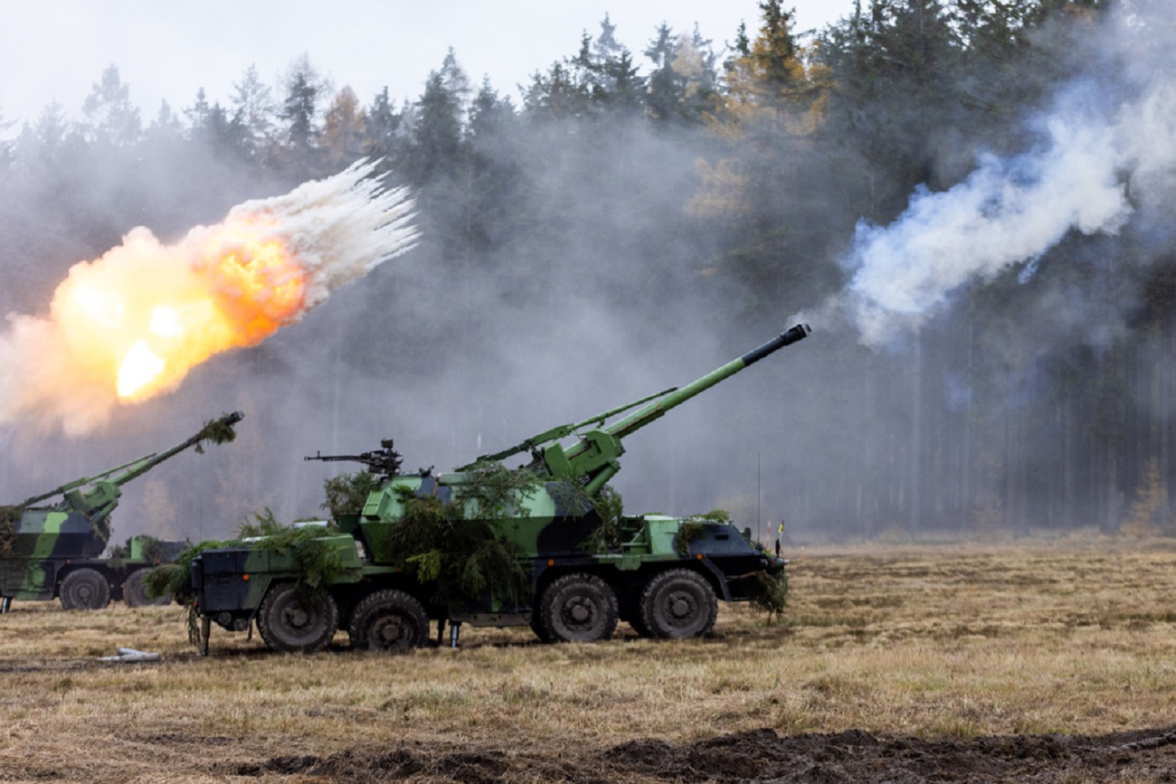 Czech Army to Deploy DANA vz 77 152 Self-propelled Howitzer to Lithuania