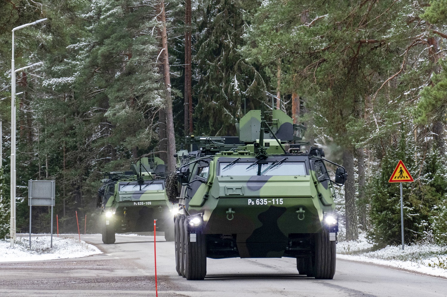 Finnish Army Begins Familiarization with New Patria XA-300 Armoured Personnel Carriers