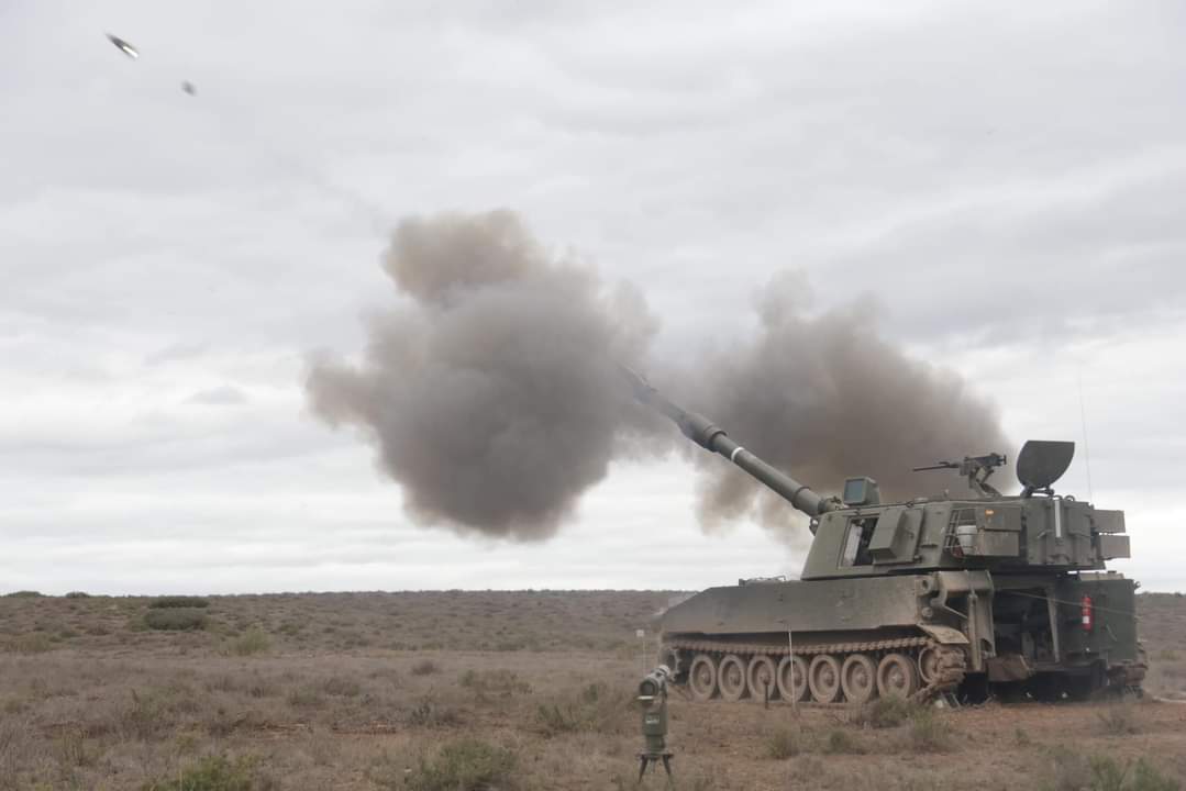 Spanish Army Completes Live Fire Tests of M982 Excalibur 155mm Precision Shells