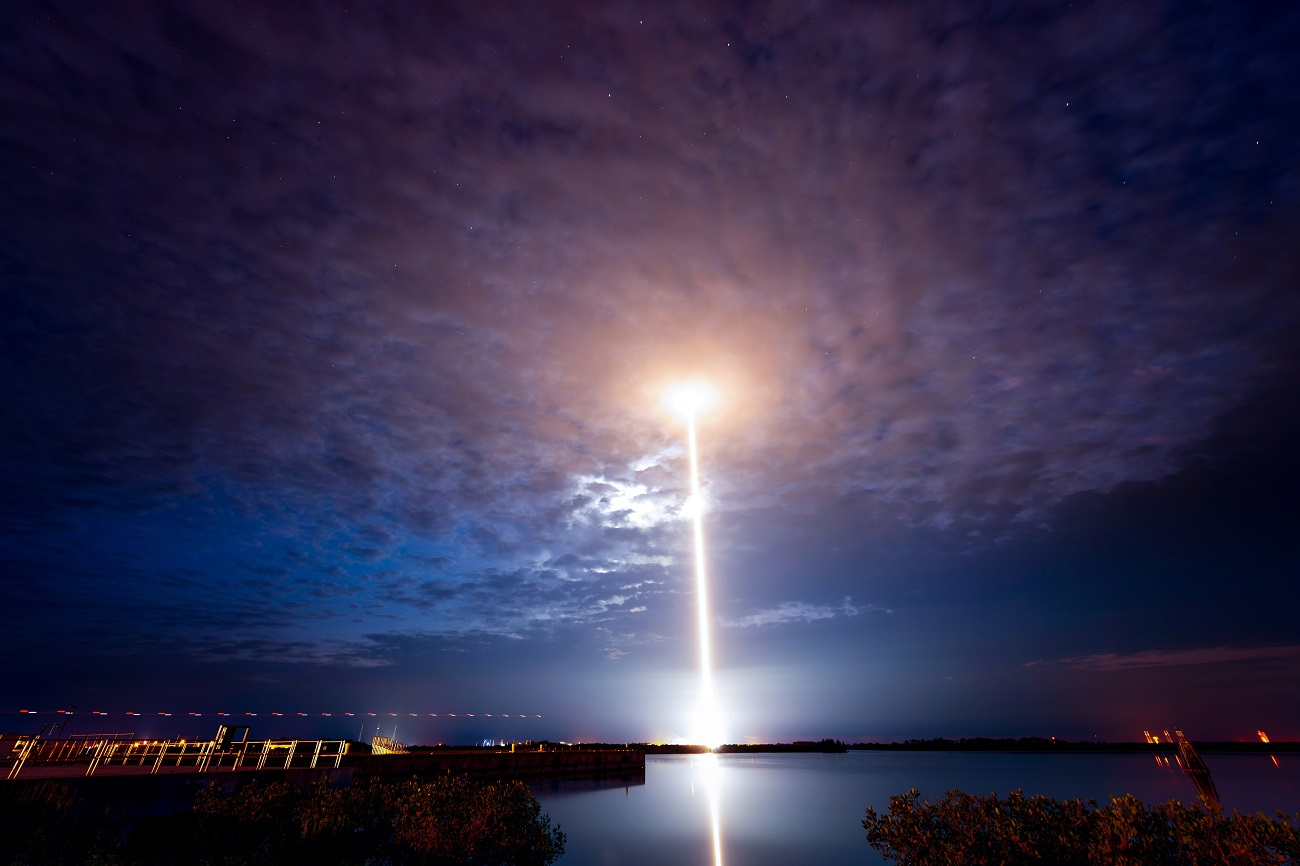 A Falcon 9 rocket launches from Space Launch Complex 39A at Kennedy Space Center, Fla., May. 6, 2022.