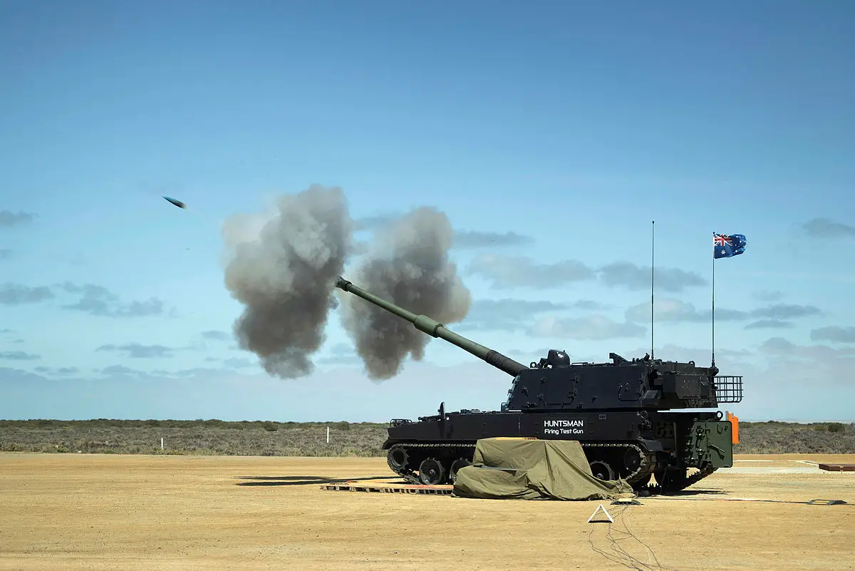 Australian Army Test Fire New AS9 Huntsman Self-propelled Howitzer