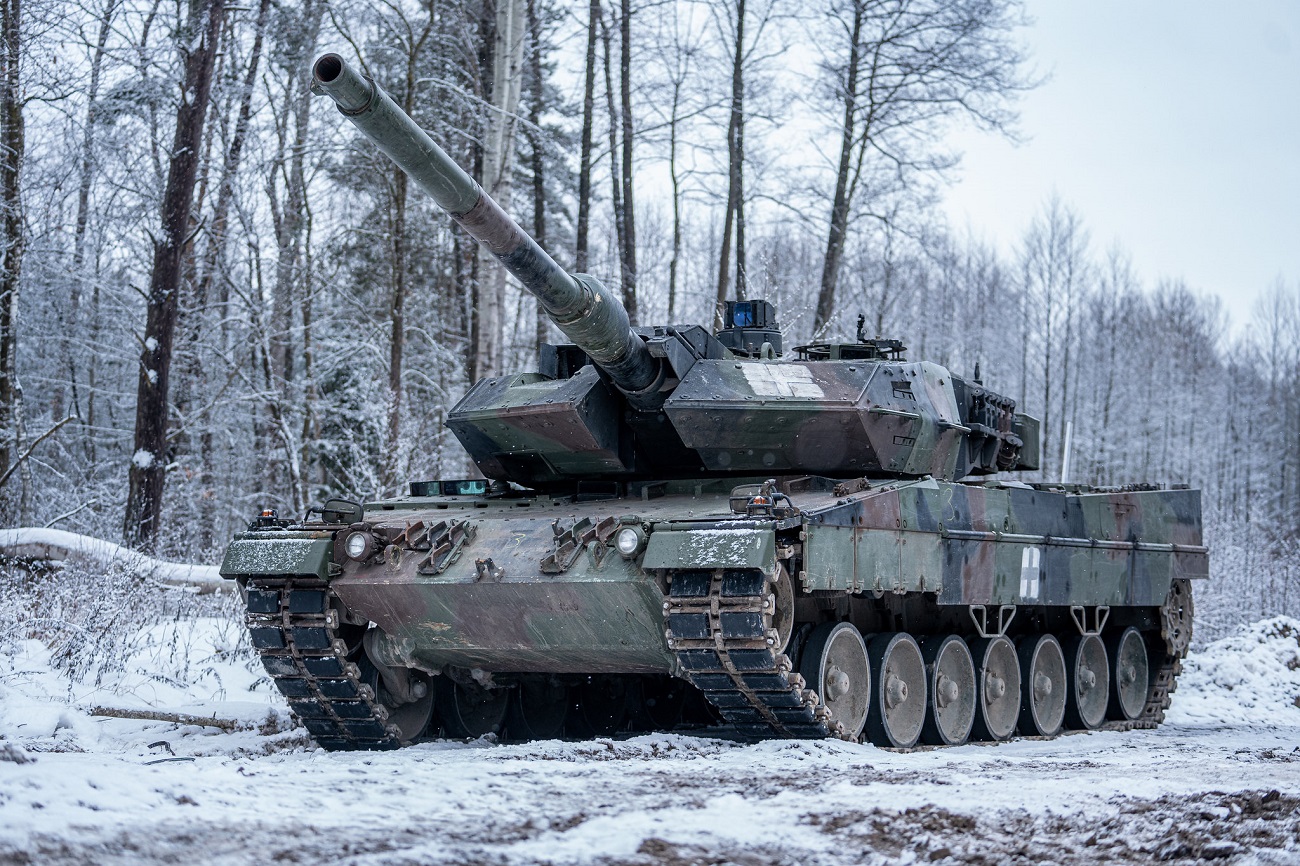 First Leopard 2 Main Battle Tanks Repaired in Lithuania Back to Ukraine