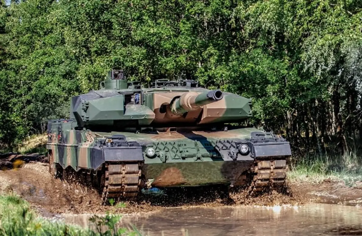 Polish Army Leopard 2PL Main Battle Tank. (Photo by Bumar-Labedy)