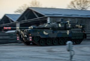 Hungarian Army Receives New Batch Leopard 2A7HU Main Battle Tanks