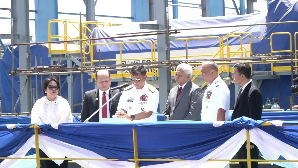 PT PAL president director Kaharuddin Djenod and RADM Caesar Bernard N Valencia from the Philippines Navy at the keel laying procession for the landing dock ordered by the Philippines, in Surabaya, East Java