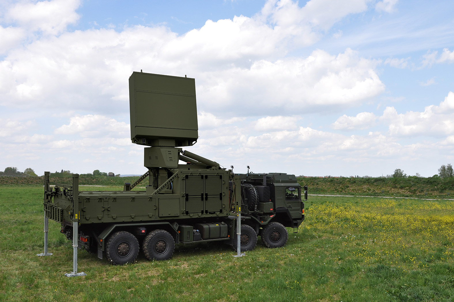 Hensoldt TRML-4D air defence radar