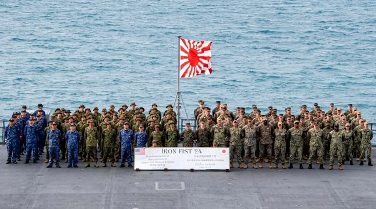 البحرية الأمريكية و القوات البرمائية ARG جاهزة لتمارين القبضة الحديدية مع قوات البحرية اليابانية
