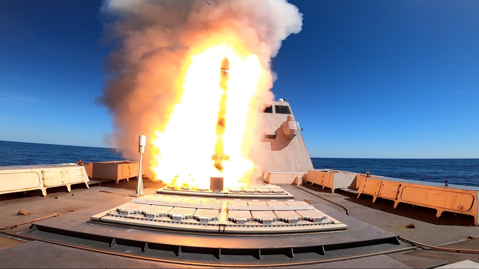 The French Navy has successfully launched air defence missiles from the air defence frigate Chevalier Paul