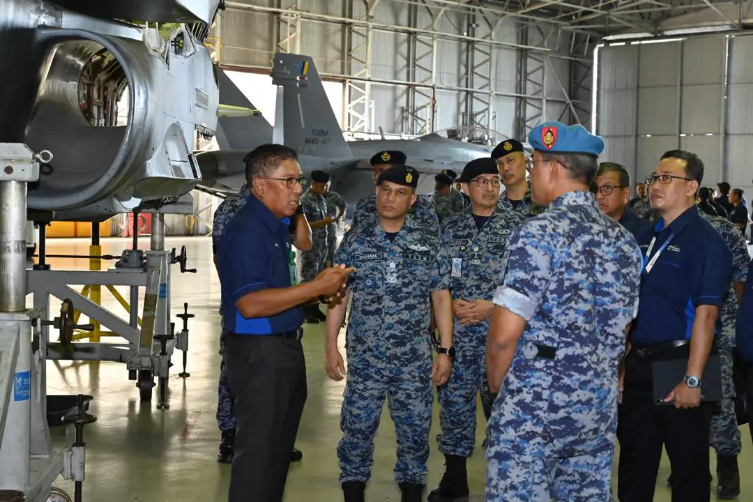 The Royal Malaysian Air Force (RMAF) has marked a significant achievement with the official delivery of the F/A-18D M45-07 fighter aircraft, freshly emerged from the Local Planned Maintenance 12 Years (LPM12Y) program conducted by Rosebank Engineering