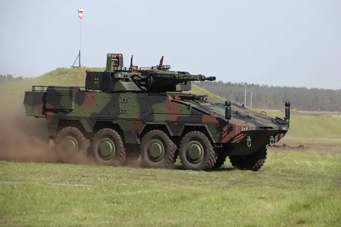 Rheinmetall Landsysteme hands over first Boxer Heavy Weapon Carrier to German Armed Forces