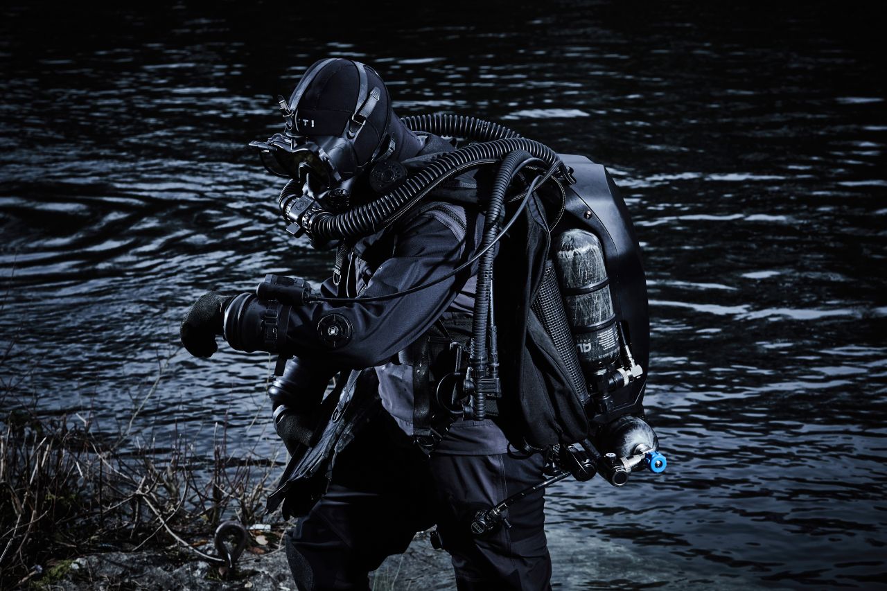 Avon Protections MCM100 Underwater Rebreather Chosen by New Zealand Defence Force