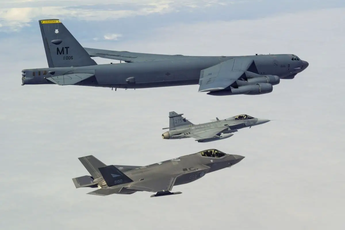 Joint Expeditionary Force Fighter Jets Intercept US Bombers in Multinational Defense Exercise