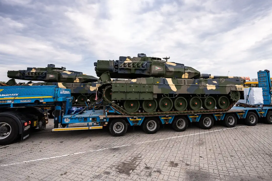 KNDS Deutschland Delivers Three More Leopard 2A7HU Main Battle Tanks to Hungarian Army