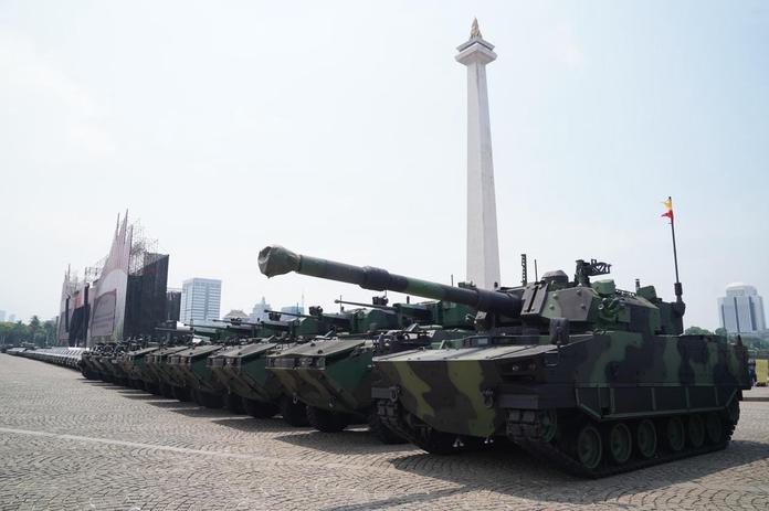 Indonesian Army Strengthens Regional Security with New Medium Tanks and Armored Vehicles