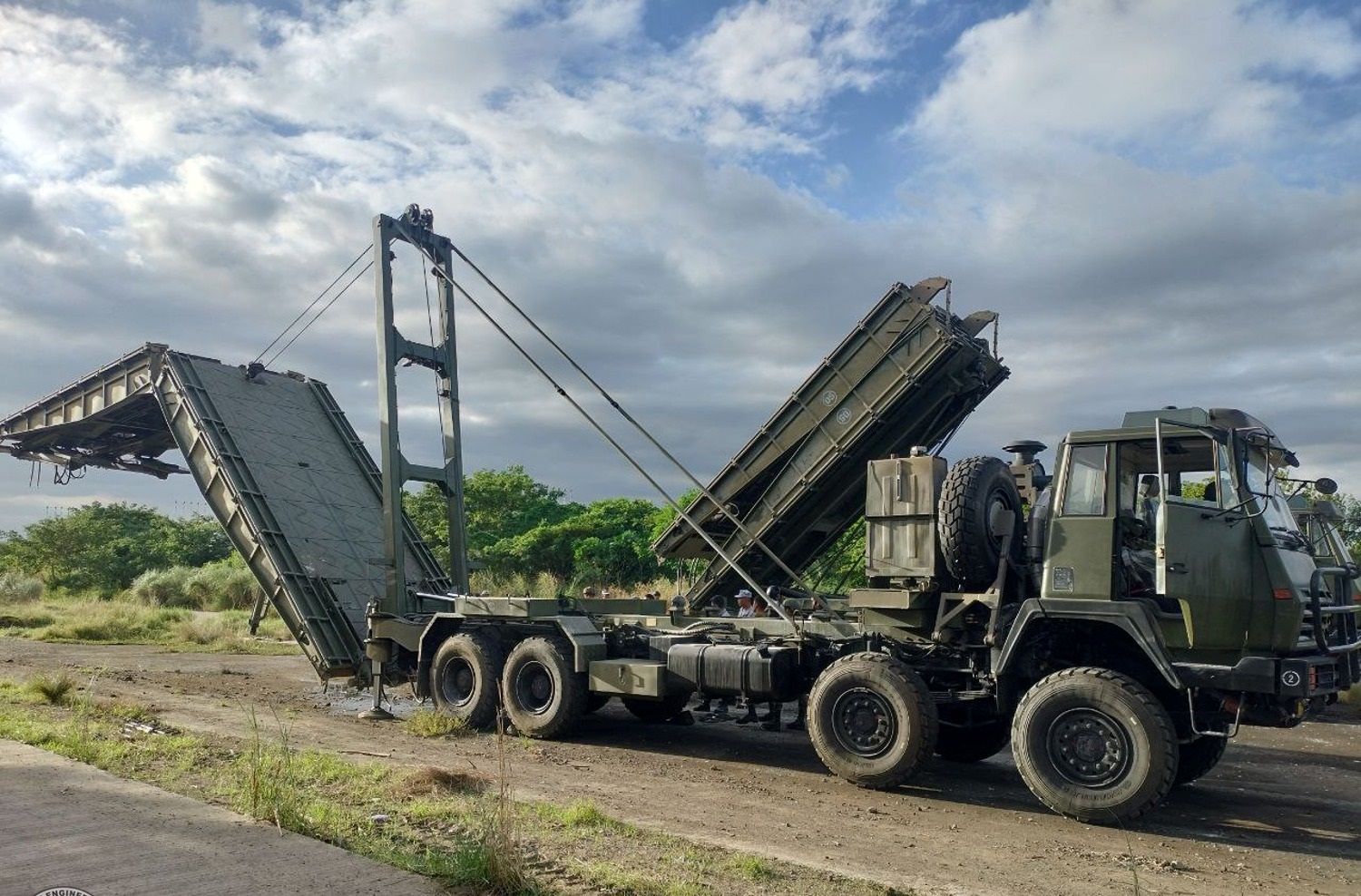 Philippine Army and Navy Engineers Train on Heavy Mechanized Bridge System Operations