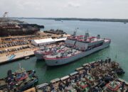 PT Bandar Abadi Launches Two Teluk Bintuni-class Tank Landing Ship for Indonesian Navy