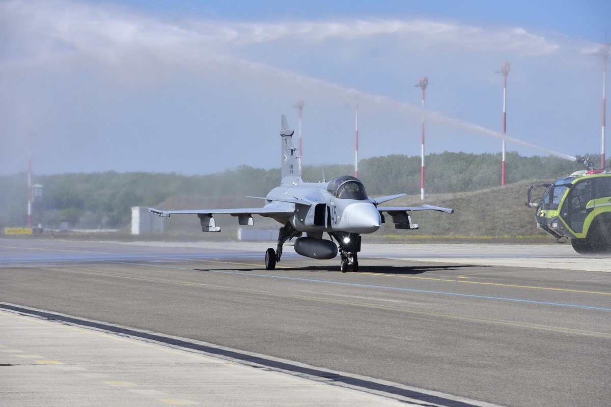Hungary Receives Two New Gripen C Fighters