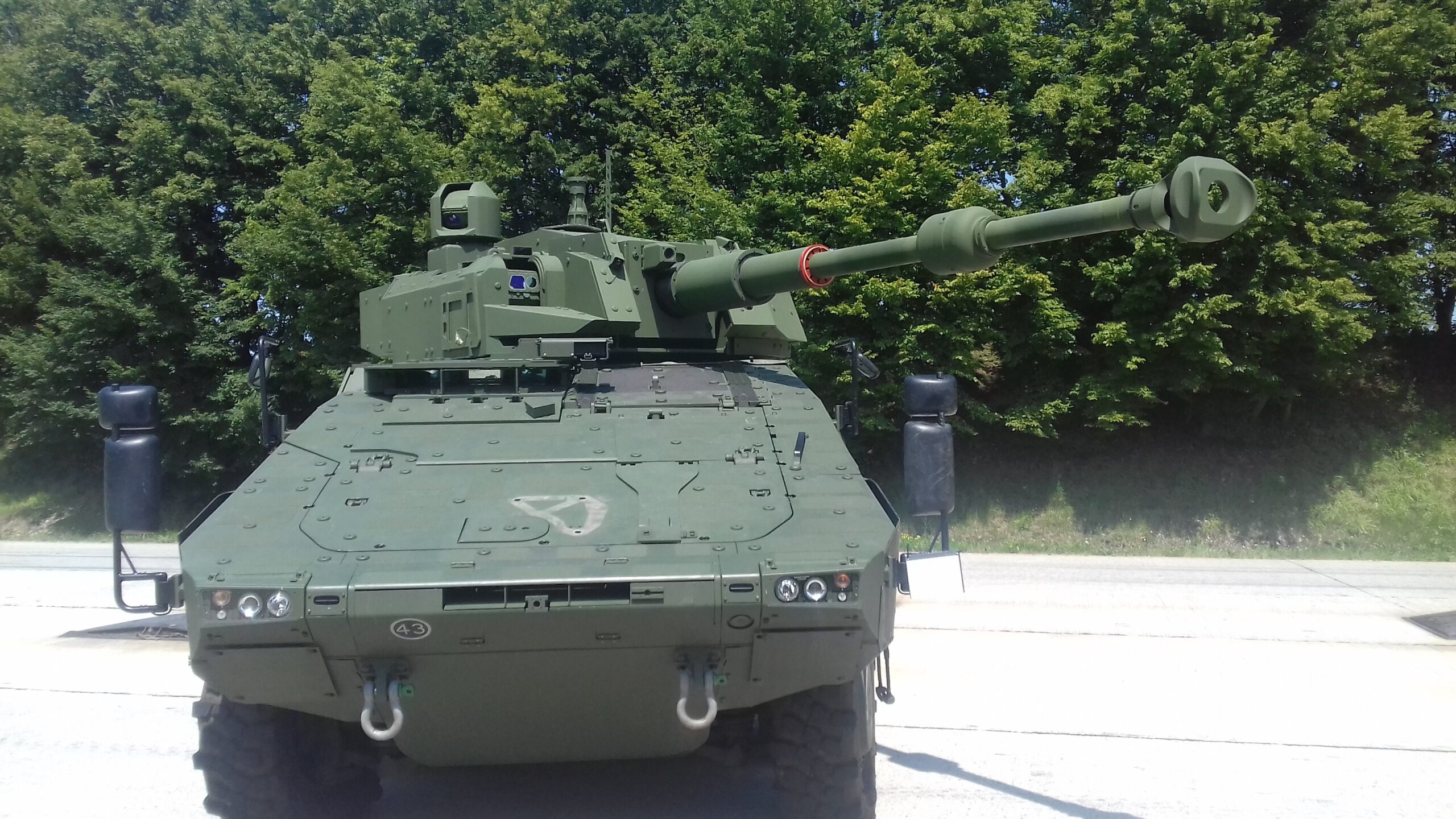 Boxer 8×8 Armored Vehicle with Cockerill 3105 Turret