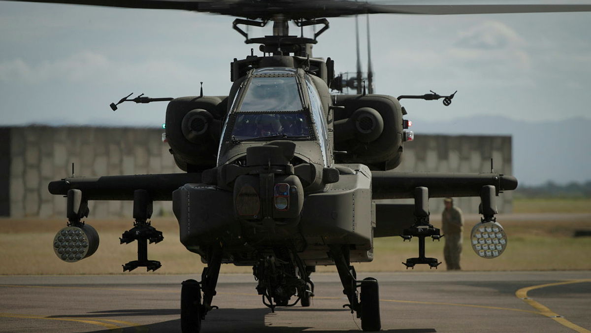 An Australian Army AH-64E Apache arrives at the Ordnance Loading Area during Exercise Possum Walk, RAAF Base Townsville, QLD.
