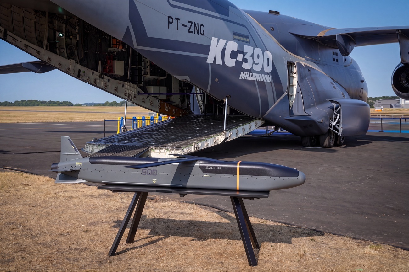 Embraer and Anduril sign MoU to Expand C-390 Capabilities with Palletized Barracuda-500M
