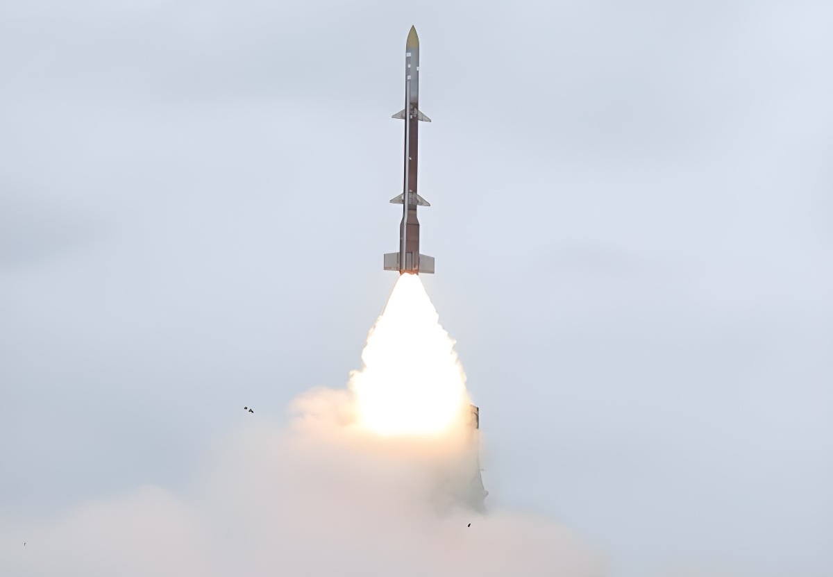 Kusha Long-Range Surface-to-Air Missile (LRSAM)/Extended Range Air Defence System (ERADS). (Photo by DRDO)