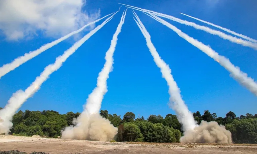 Malaysian Army Astros II self-propelled multiple rocket launcher.