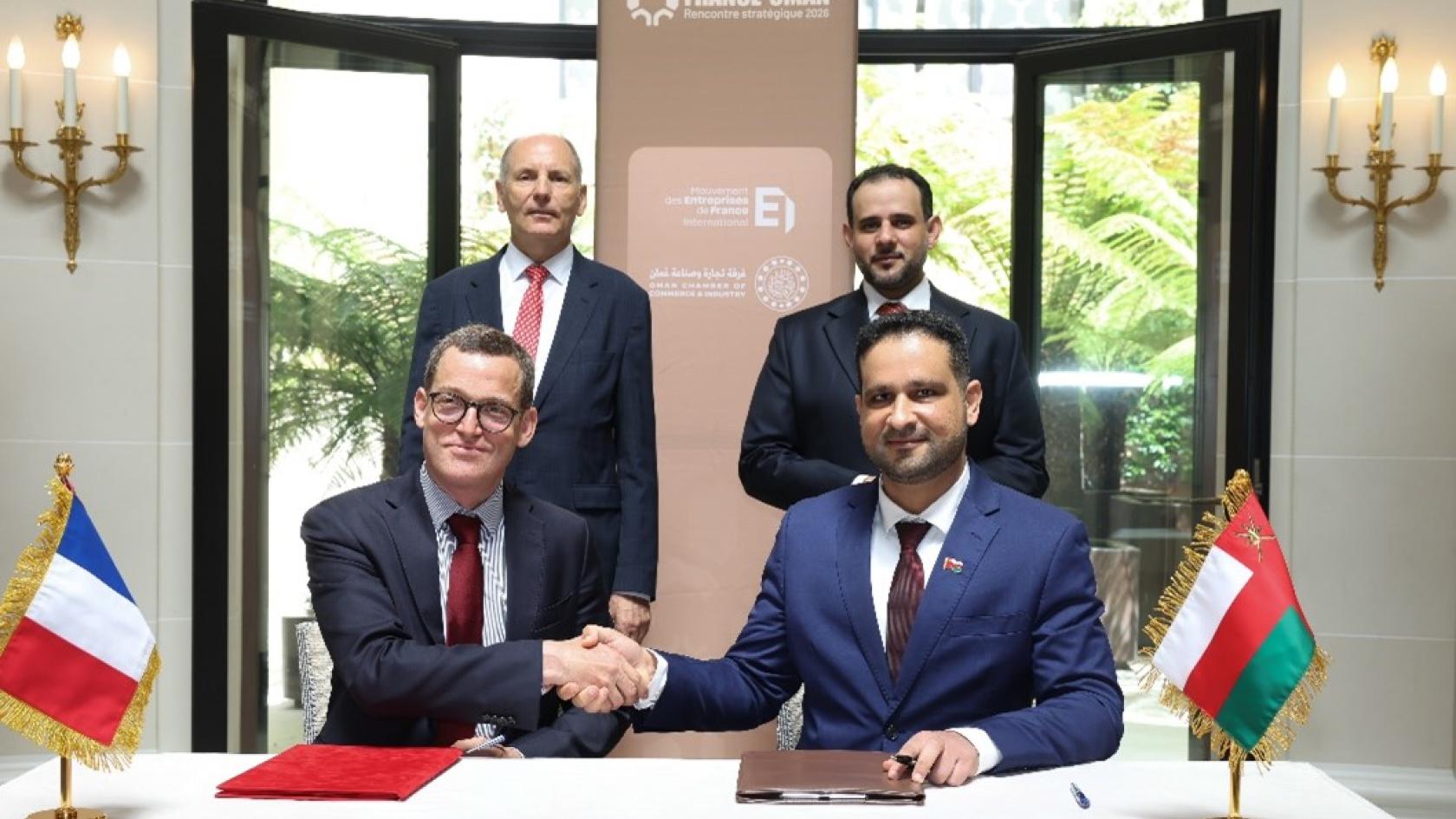 Bottom left to right: Lionel DE CASTELLANE, Vice-President Air Traffic Control radars, Thales; Khalid Mohammed Al Balushi, Managing Director, Ankaa Space and Technologies LLC. Top left to right: Philippe GAUTIER Directeur Général, International, MEDEF; H.E. Faisal bin Abdullah Al Rawas, the chairman of the Board of Directors of the Oman Chamber of Commerce and Industry (OCCI)