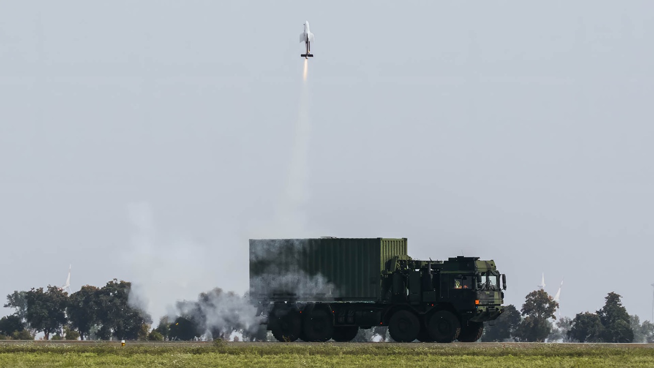 For the first time, Rheinmetall successfully launches the FV-014 loitering munition system from its own Containerized Missile Launcher on an HX truck.