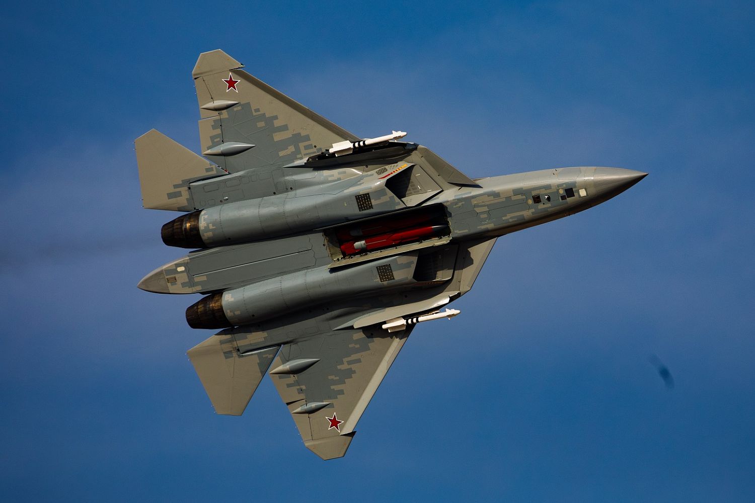 RVV-SDM seen here on the pylon of Sukhoi Su-57E