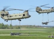 US Army 2CR Field Artillery Squadron M777 Howitzer Air Assault