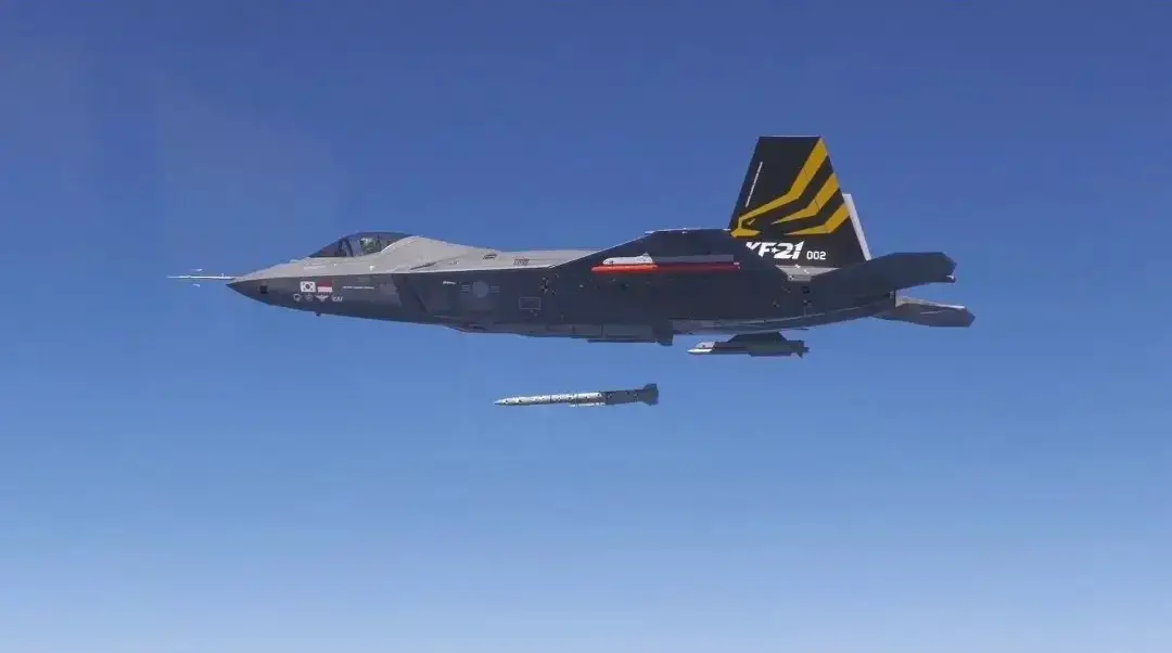 Hanwha and KAI Partner to Integrate Indigenous Long-Range Air-to-Air Missile onto KF-21