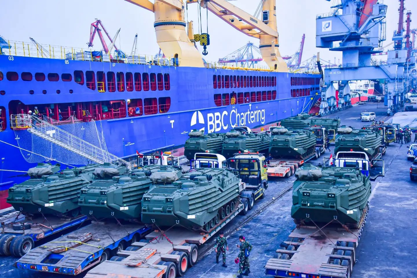 Indonesian Marine Corps Kormar Takes Delivery of First 12 AAV7A1s Under US-Indonesia Defense Agreement